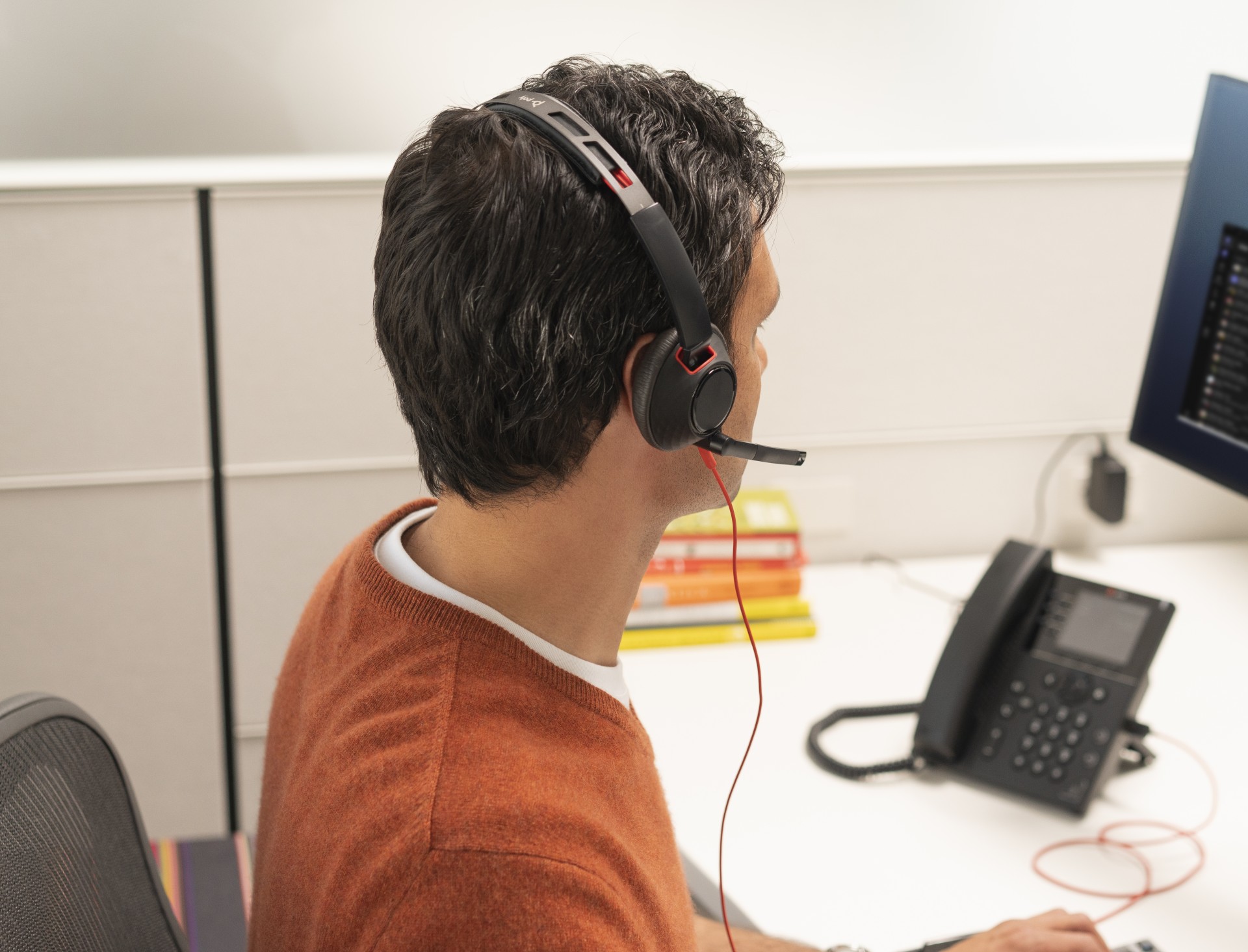 HP Poly Blackwire 5210 - Blackwire 5200 Series - Headset - On-ear - Wired - 3.5 Mm Jack, USB-C - Black - Certified For Microsoft Teams, Certified For Skype For Business, Cisco Jabber Certifie - C2000 HP Poly Blackwire 5210 - Blackwire 5200 Series - Headset - On-ear - Wired - 3.5 Mm Jack, USB-C - Black - Certified For Microsoft Teams, Certified For Skype For Business, Cisco Jabber Certifie - C2000